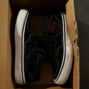 Vans Men’s 7 Half Cabs